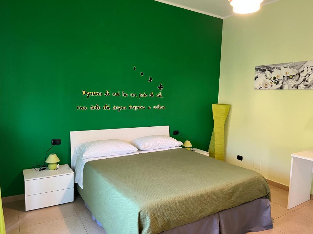 Color House Malpensa B&B Cassano Magnago ภายนอก รูปภาพ