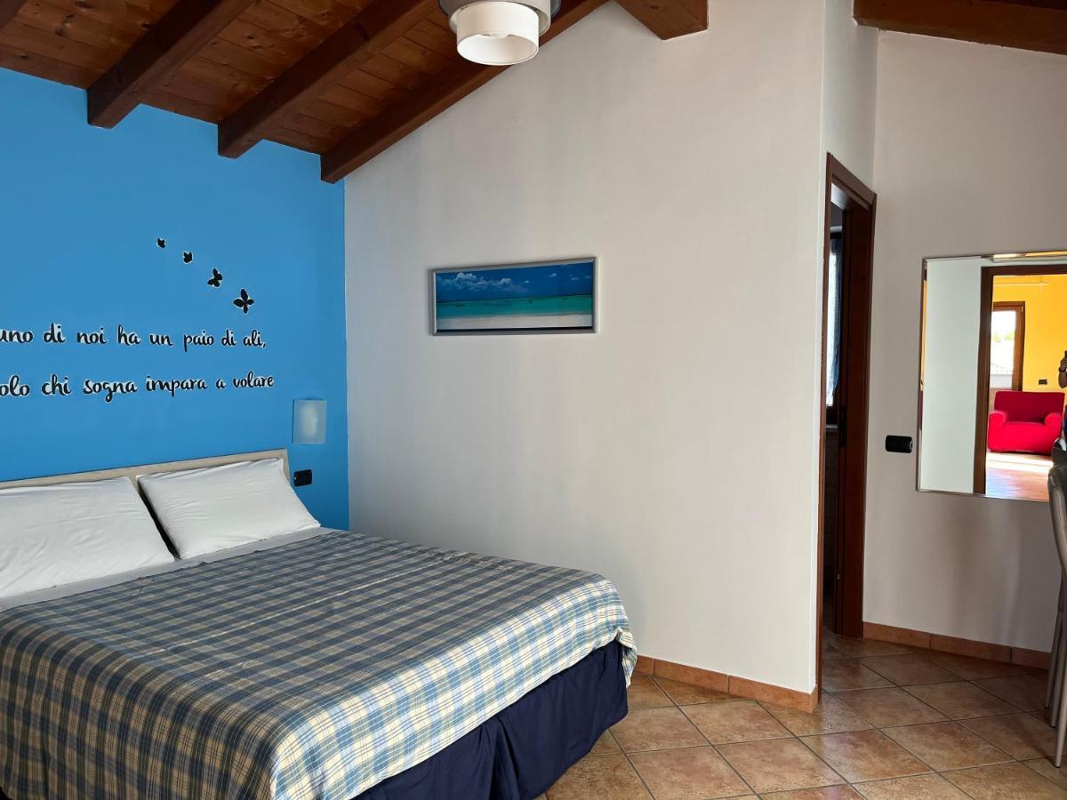 Color House Malpensa B&B Cassano Magnago ภายนอก รูปภาพ