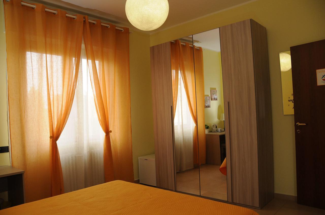 Color House Malpensa B&B Cassano Magnago ภายนอก รูปภาพ