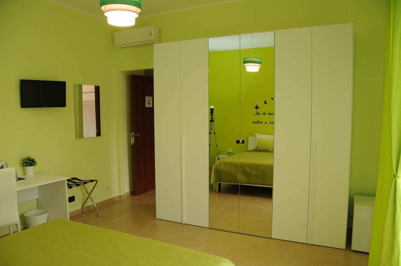 Color House Malpensa B&B Cassano Magnago ภายนอก รูปภาพ