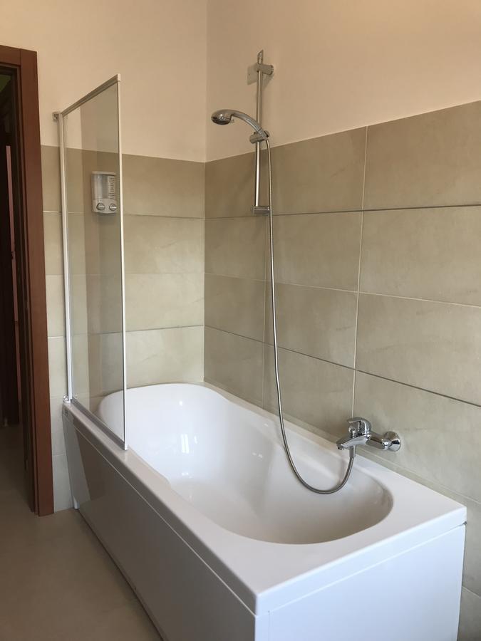 Color House Malpensa B&B Cassano Magnago ภายนอก รูปภาพ